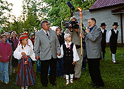 VII Suure-Jaani Muusikafestival. Veljo Tormis süütab jaanitule